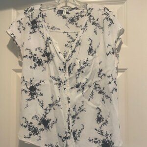 Treasure & Bond Black & White button shirt